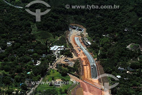  Assunto: Tunel da Grota Funda - Acesso para o Recreio dos Bandeirantes / Local: Rio de Janeiro (RJ) - Brasil / Data: 01/2012 