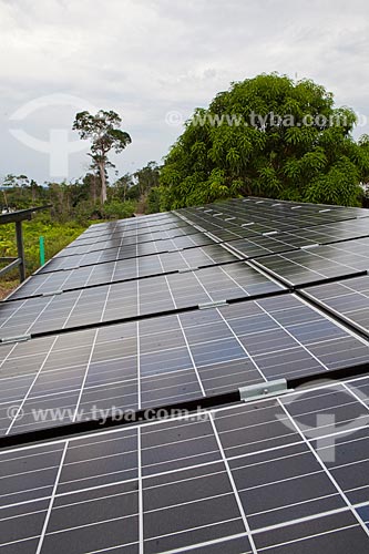  Assunto: Mini usina fotovoltaica na comunidadde de de Bom Jesus do Puduarí / Local: Novo Airão - Amazonas (AM) - Brasil / Data: 10/2011 