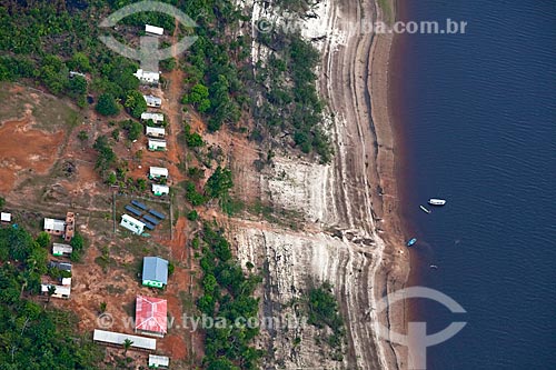  Assunto: Vista aérea da comunidade de Sobrado  / Local: Novo Airão - Amazonas (AM) - Brasil / Data: 10/2011 