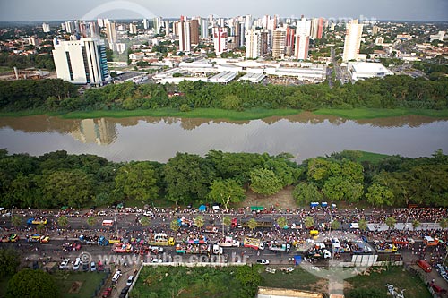  Assunto: Desfile de Corso Carnavalesco com Rio Poti e cidade ao fundo - Maior Corso do mundo / Local: Teresina - Piauí (PI) - Brasil / Data: 02/2012 