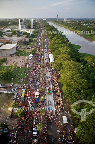  Assunto: Desfile de Corso Carnavalesco com Rio Poti no lado direito - Maior Corso do mundo / Local: Teresina - Piauí (PI) - Brasil / Data: 02/2012 