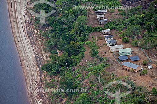  Assunto: Vista aérea da comunidade ribeirinha de Aracari  / Local: Novo Airão - Amazonas (AM) - Brasil / Data: 10/2011 