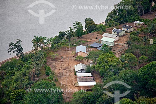  Assunto: Vista aérea da comunidade ribeirinha de Aracari  / Local: Novo Airão - Amazonas (AM) - Brasil / Data: 10/2011 