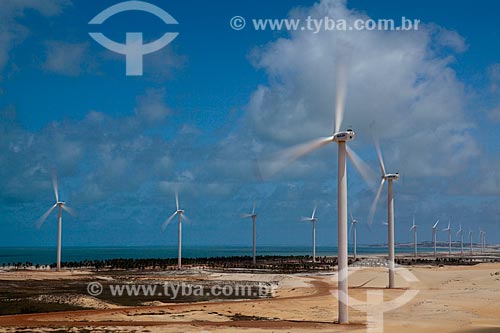  Assunto: Turbinas eólicas do Parque Eólico Aracati - Empresa Bons Ventos Geradora de Energia / Local: Aracati - Ceará (CE) - Brasil  / Data: 10/2011 
