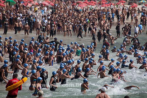  Assunto: Maratona Aquática Travessia dos Fortes 2012 - Categoria feminina / Local: Copacabana - Rio de Janeiro (RJ) - Brasil / Data: 04/2012 