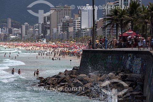  Assunto: Praia de Ipanema vista do Arpoador / Local: Ipanema - Rio de Janeiro (RJ) - Brasil / Data: 04/2012 