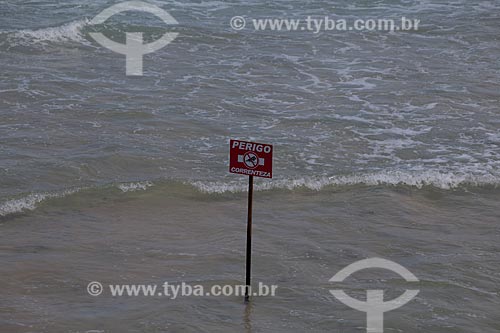  Assunto: Placa de Perigo correnteza na Praia de Ipanema   / Local: Ipanema - Rio de Janeiro (RJ) - Brasil / Data: 04/2012 
