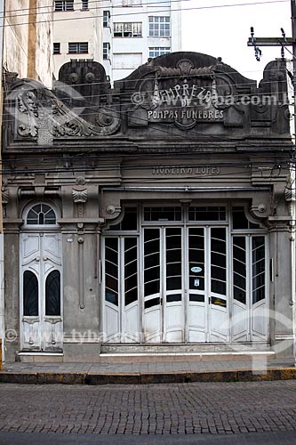  Assunto: Empresa de Pompas Funebres - Arquitetura Art Decô / Local: Pelotas - Rio Grande do Sul (RS) - Brasil / Data: 02/2012 