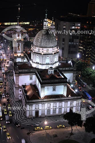  Assunto: Igreja Nossa Senhora da Candelária com iluminação noturna / Local: Centro - Rio de Janeiro (RJ) - Brasil / Data: 04/2012 