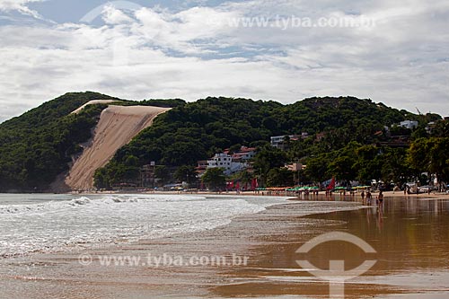  Assunto: Praia de Ponta Negra e Morro Careca ao fundo / Local: Natal - Rio Grande do Norte (RN) - Brasil / Data: 03/2012 
