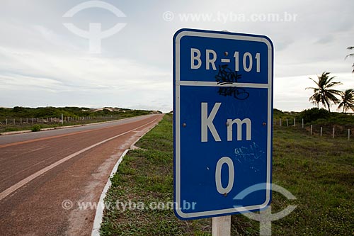  Assunto: Placa indicando KM 0 na Rodovia Governador Mario Covas / Local: Touros - Rio Grande do Norte (RN) - Brasil / Data: 03/2012 