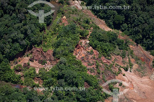  Assunto: Garimpo Capivara no interior da Unidade de Conservação Federal Floresta Nacional do Amapá / Local: Amapá (AP) - Brasil / Data: 04/2012 