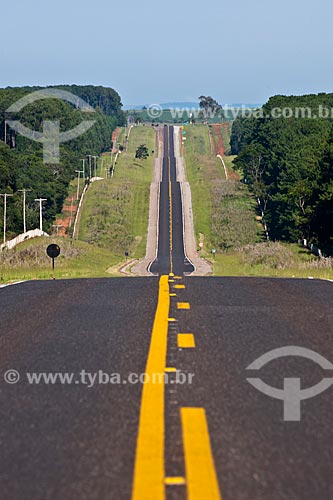  Assunto: Rodovia Estadual Francisco Alves Negrão entre os municípios de Itaberá e Itapeva  / Local: Itaberá - São Paulo (SP) - Brasil / Data: 01/2012 