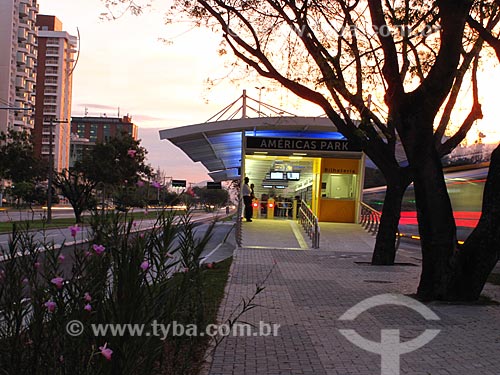  Assunto: Estação do BRT (Bus Rapid Transit)  Transoeste          / Local: Barra da Tijuca - Rio de Janeiro (RJ) - Brasil / Data: 07/2012 
