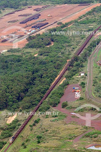  Assunto: Trem da Companhia Vale do Rio Doce (CVRD) na ferrovia de Carajás / Local: Maranhão (MA) - Brasil / Data: 05/2012 