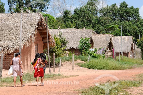  Assunto: Aldeia Juçaral na terra indígena Araribóia - Habitações dos índios da etnia Guajajara / Local: Amarante do Maranhão - Maranhão (MA) - Brasil / Data: 05/2012 