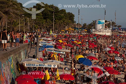  Assunto: Banhistas na praia do Arpoador / Local: Rio de Janeiro - Rio de Janeiro (RJ) - Brasil / Data: 04/2012 