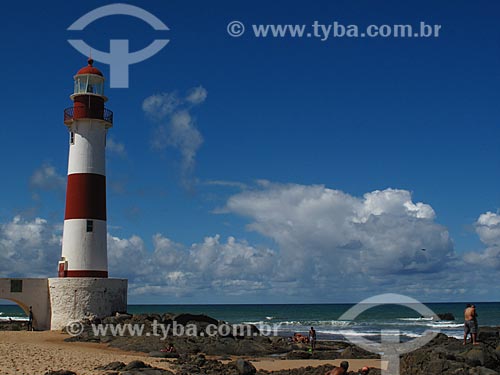  Assunto: Farol de Itapuã (1873) / Local: Itapuã - Salvador - Bahia (BA) - Brasil / Data: 07/2012 