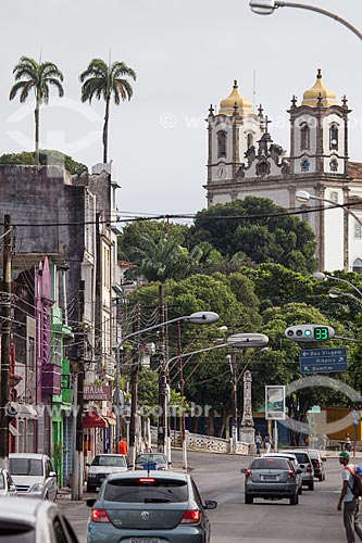  Assunto: Avenida dos Dendenzeiros com Igreja do Nosso Senhor do Bonfim (1754) ao fundo  / Local: Salvador - Bahia (BA) - Brasil / Data: 07/2012 