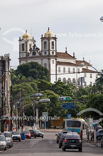  Assunto: Avenida dos Dendenzeiros com Igreja do Nosso Senhor do Bonfim (1754) ao fundo  / Local: Salvador - Bahia (BA) - Brasil / Data: 07/2012 