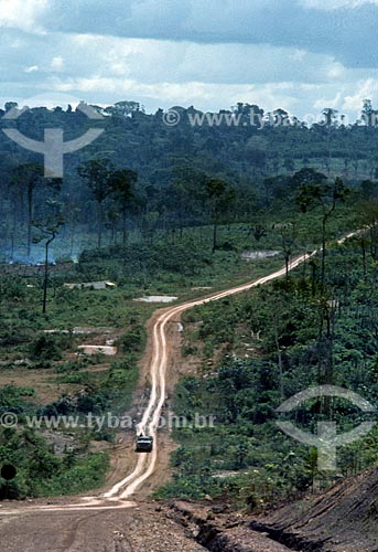  Assunto: Trecho da Rodovia Transamazônica / Local: Amazonas (AM) - Brasil / Data: Década de 70 