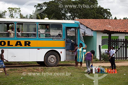  Assunto: Ônibus escolar no Vale do Iguape / Local: Vale do Iguape - Opalma - Cachoeira - Bahia (BA) - Brasil / Data: 07/2012 