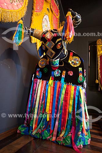  Assunto: Fantasia de bumba-meu-boi no Museu de Antropologia e Folclore Theo Brandão (1975) da Universidade Federal de Alagoas / Local: Maceió - Alagoas (AL) - Brasil / Data: 07/2012 
