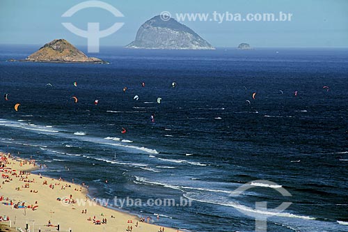  Assunto: Praia da Barra da Tijuca com Ilhas Cagarras ao fundo / Local: Rio de Janeiro - Rio de Janeiro (RJ) - Brasil / Data: 08/2012 