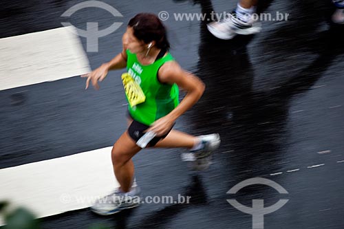  Assunto: Corredora durante a Meia Maratona da Cidade do  Rio de Janeiro / Local: Rio de Janeiro  -  Rio de Janeiro (RJ) - Brasil / Data: 07/2012 