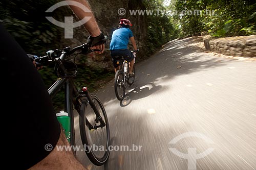  Assunto: Ciclistas na estrada das Paineiras / Local: Rio de Janeiro - Rio de Janeiro (RJ) - Brasil / Data: 12/2011 