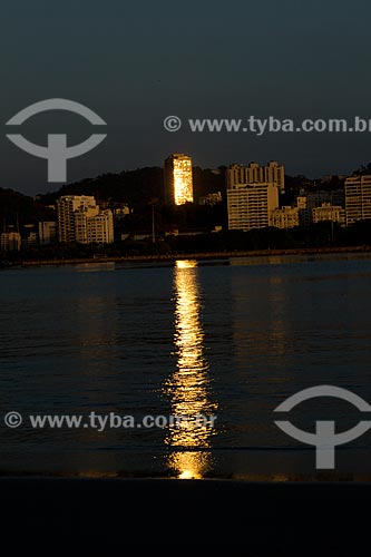  Assunto: Praia da Urca com prédios da praia do Flamengo ao fundo / Local: Rio de Janeiro - Rio de Janeiro (RJ) - Brasil / Data: 04/2012 
