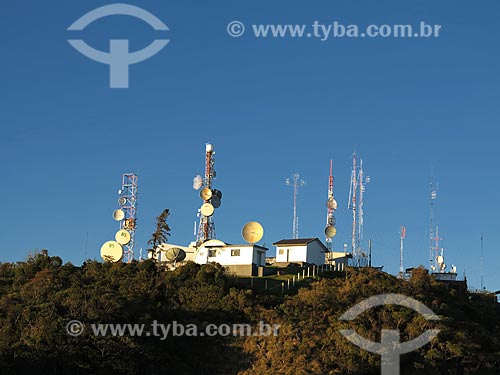  Assunto: Antenas de Televisão e de comunicação no alto do Pico do Itapeva               / Local: Pindamonhangaba - São Paulo (SP) - Brasil / Data: 09/2012 