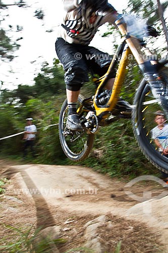 Assunto: Atleta de downhill no Parque Unipraias / Local: Balneário Camboriú - Santa Catarina (SC) - Brasil / Data: 09/2012 