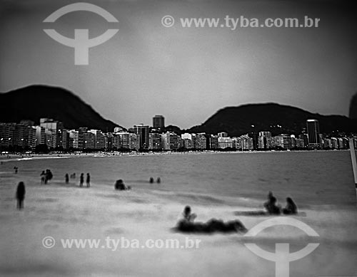  Assunto: Pessoas na Praia de Copacabana / Local: Copacabana - Rio de Janeiro (RJ) - Brasil / Data: 09/2012 