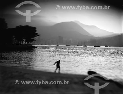  Assunto: Banhista na Praia da Urca / Local: Urca - Rio de Janeiro (RJ) - Brasil / Data: 09/2012 