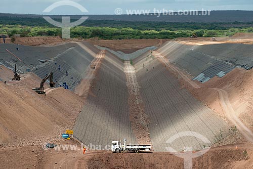  Assunto: Construção do canal de aproximação -  Projeto de Integração do Rio São Francisco com Bacias Hidrográficas do Nordeste Setentrional / Local: Floresta - Pernambuco (PE) - Brasil / Data: 08/2012 