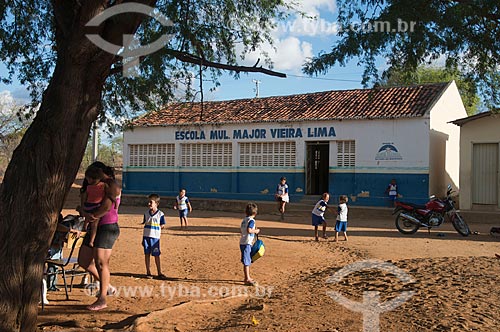 Assunto: Escola Municipal Major Vieira Lima  na zona rural da cidade / Local: Serra Talhada - Pernambuco (PE) - Brasil / Data: 08/2012 