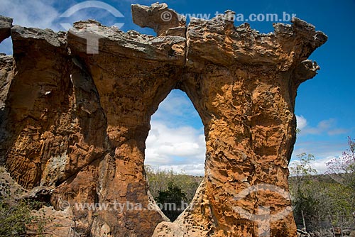  Assunto: Pedra da Igrejinha no Parque Nacional do Catimbau / Local: Buíque - Pernambuco (PE) - Brasil / Data: 08/2012 
