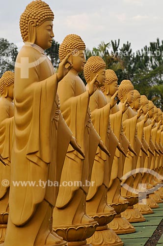  Assunto: Estátuas em templo Budista - estátuas femininas com a posição de uma das mãos representando boas-vindas e a outra energia positiva / Local: Foz do Iguaçu - Paraná (PR) - Brasil / Data: 07/2012 