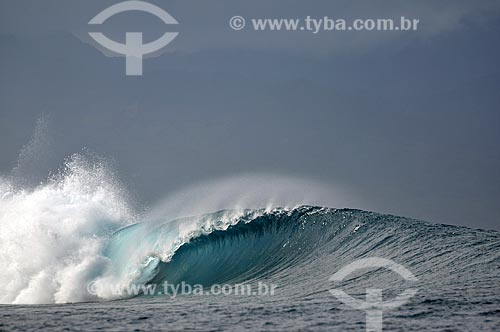  Assunto: Onda no mar do Oceano Pacífico / Local: Ilha Tahaa - Polinésia Francesa - Oceania / Data: 10/2012 