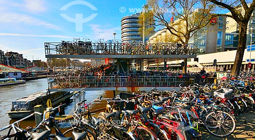  Assunto: Bicicletário próxima à Estação Central de Amsterdam / Local: Amsterdam - Holanda - Europa  / Data: 03/2012 