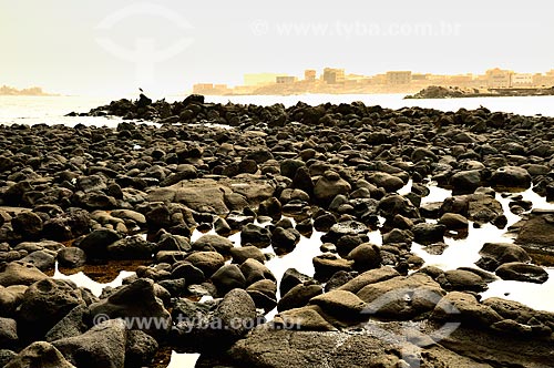  Assunto: Pedras no Ponto do Almadies (Pointe des Almadies) - ponto mais ocidental do continente da África / Local: Dakar - Senegal - África / Data: 03/2012 