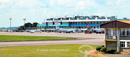  Assunto: Aeroporto Internacional de Entebbe / Local: Entebbe - Uganda - África / Data: 06/2010 
