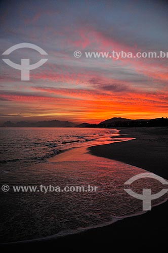  Assunto: Pôr do sol na Praia de Camboinhas / Local: Camboinhas - Niterói - Rio de Janeiro (RJ) - Brasil / Data: 07/2012 