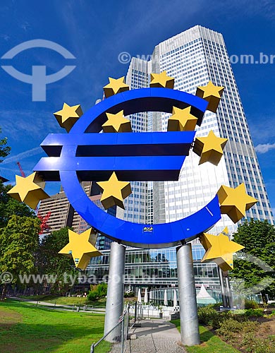  Assunto: Eurotower - prédio do Banco Central Europeu / Local: Frankfurt - Alemanha - Europa / Data: 08/2012 