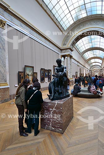  Assunto: Visitantes no Museu do Louvre / Local: Paris - França - Europa / Data: 02/2012 