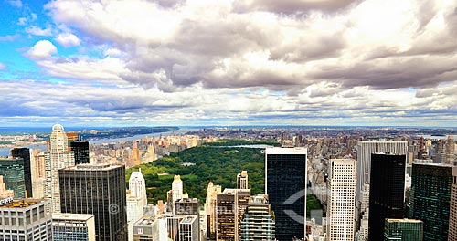  Assunto: Vista do Central Park com prédios em primeiro plano / Local: Manhattan - Nova Iorque - Estados Unidos - América do Norte / Data: 09/2010 