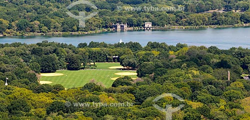  Assunto: Great Lawn no Central Park com o Jacqueline Kennedy Onassis Reservoir (Reservatório Jacqueline Kennedy Onassis) ao fundo / Local: Manhattan - Nova Iorque - Estados Unidos - América do Norte / Data: 09/2010 
