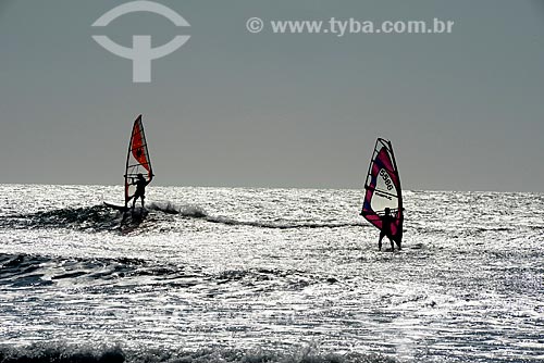  Assunto: Praticantes de windsurf na praia de Jericoacoara / Local: Jijoca de Jericoacoara - Ceará (CE) - Brasil / Data: 09/2012 