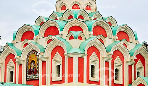  Assunto: Detalhes da Catedral Kazan (1625) - construída originalmente em 1625, demolida em 1936 durante a vigência do comunismo e reinaugurada idêntica à catedral original em 1993 / Local: Moscou - Rússia - Europa / Data: 09/2010 